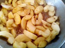 apples in pan softening